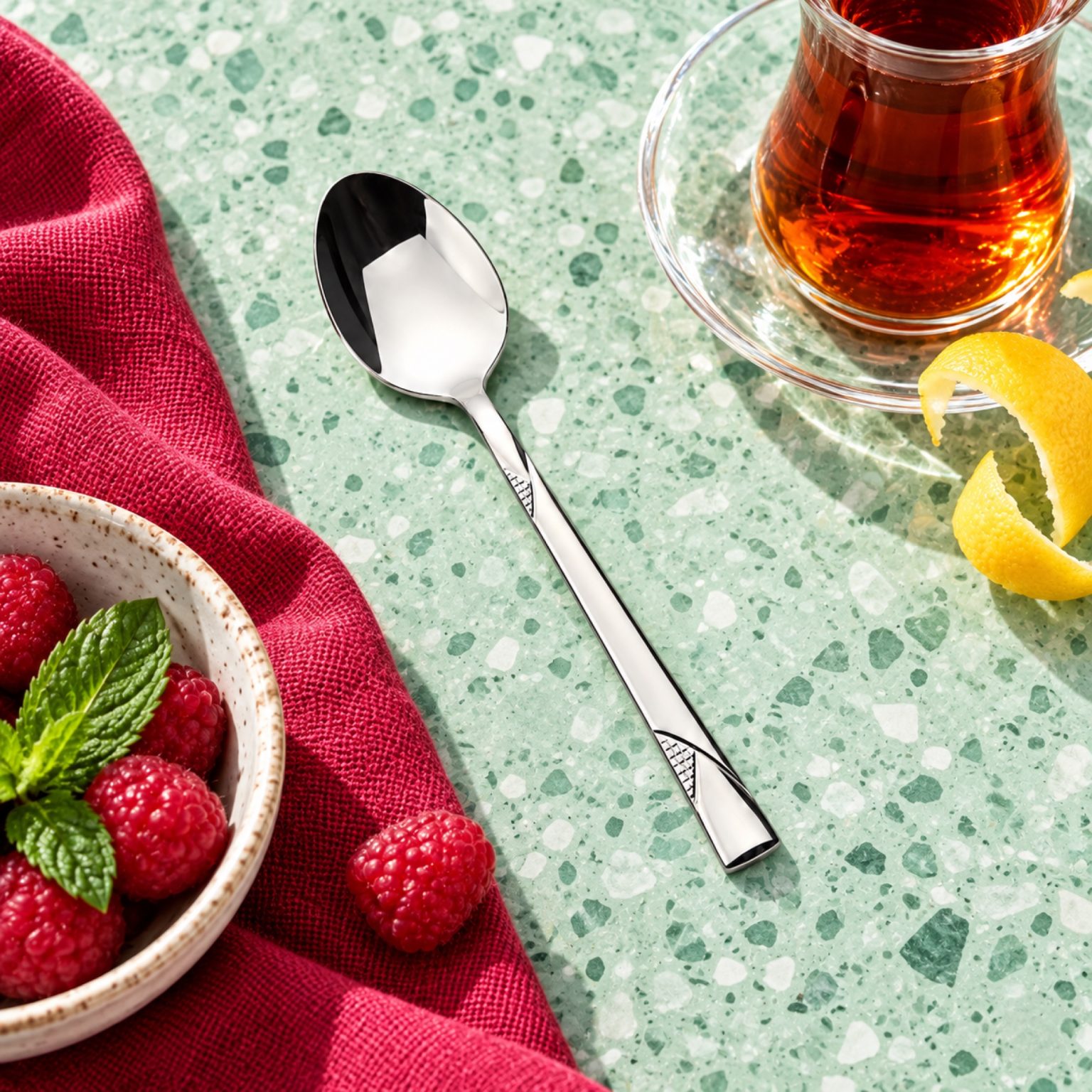 Gümüş Çay Kaşığı sofrada – kullanım görseli