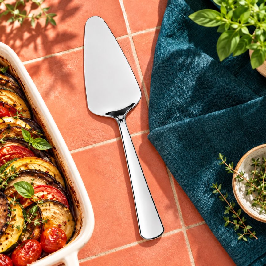Okyanus Sos Spatulası sofrada – kullanım görseli